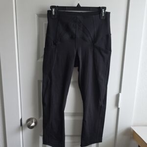 Lululemon Black High-Waist Active Crop Leggings Medium G214